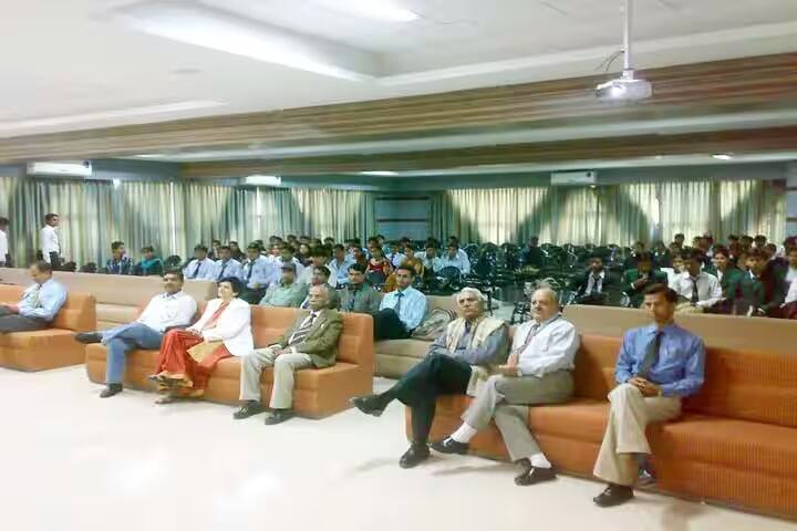 Lakshmi Narain College of Management, Gwalior campus photo 2