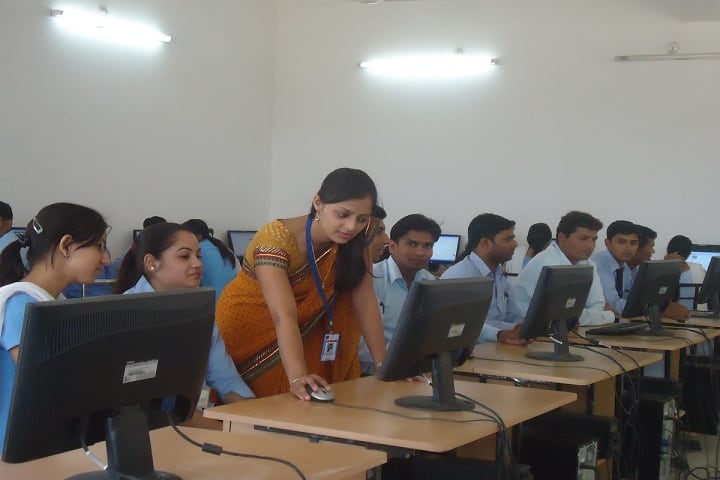 Shri Radha Kishan Degree College, Agra campus photo 4