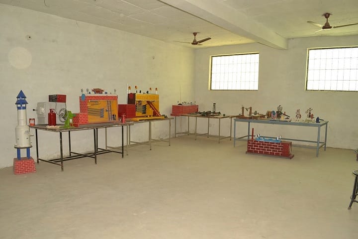 Shri Radha Kishan Degree College, Agra campus photo 5