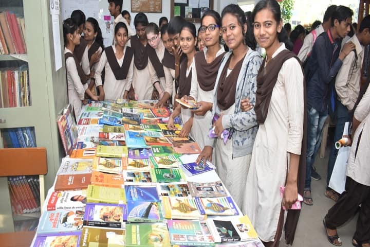Shri Pandharinath Arts and Commerce College, Narkhed campus photo 4