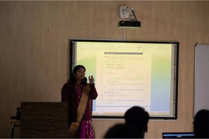 Lal Bahadur Shastri Girls College of Management, Lucknow campus photo 5