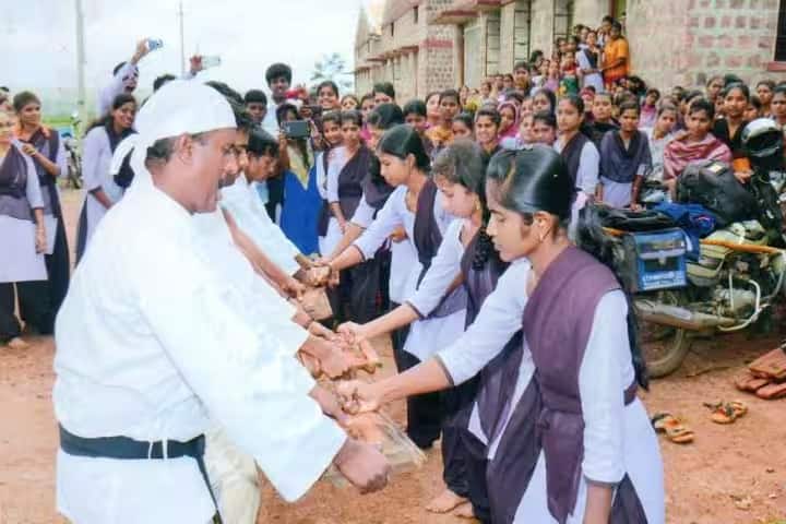 Government First Grade College, Rabakavi Banahatti campus photo 2