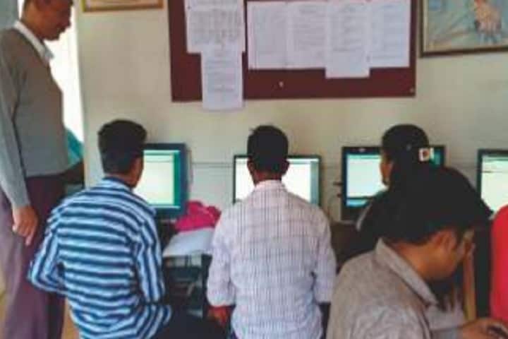 Sanskar Mandir Sanstha's Arts and Commerce College, Warje campus photo 3