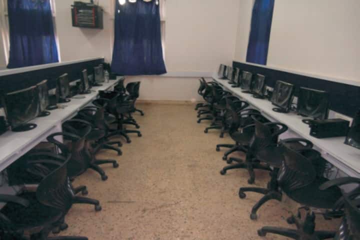 Maniben Nanavati Women's College, Mumbai campus photo 3