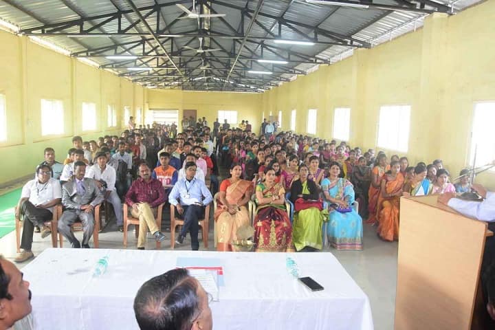 Yashwantrao Chavan KMC College, Kolhapur campus photo 2