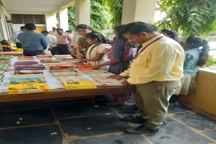 Yashwantrao Chavan KMC College, Kolhapur campus photo 4