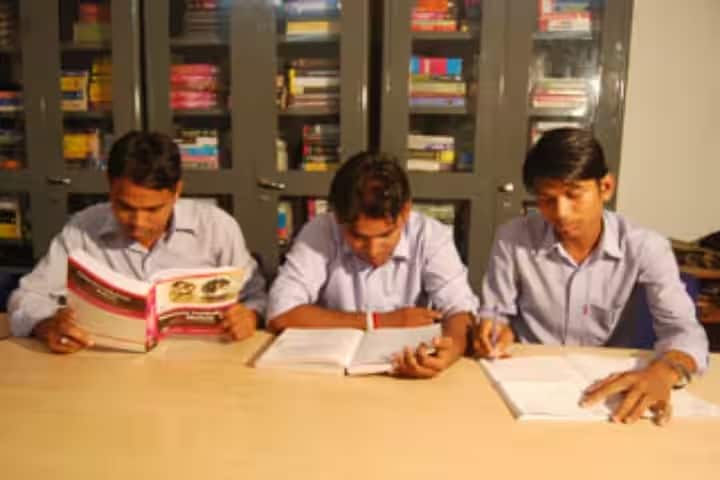 Kalinga Institute of Management and Technology, Bhubaneswar campus photo 3