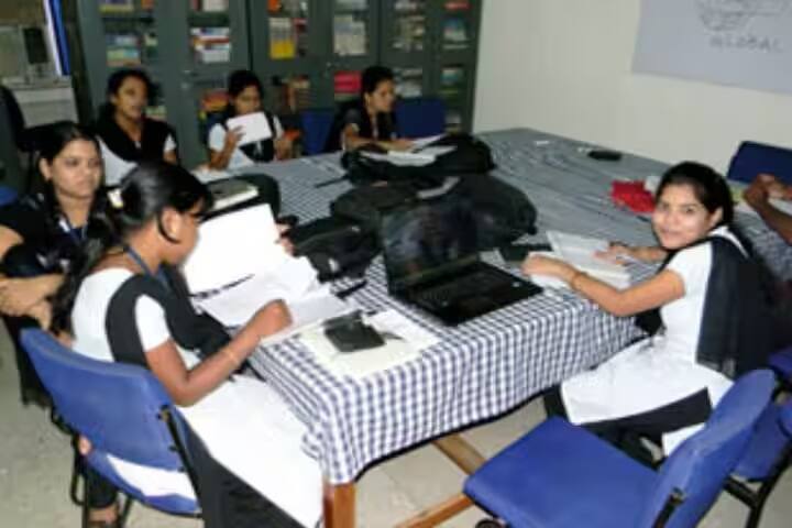 Kalinga Institute of Management and Technology, Bhubaneswar campus photo 4