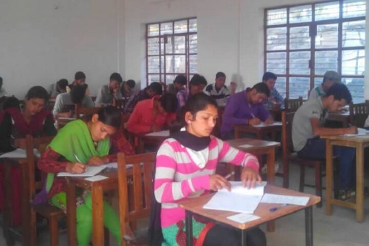 Government Degree College, Gurdabanj campus photo 6