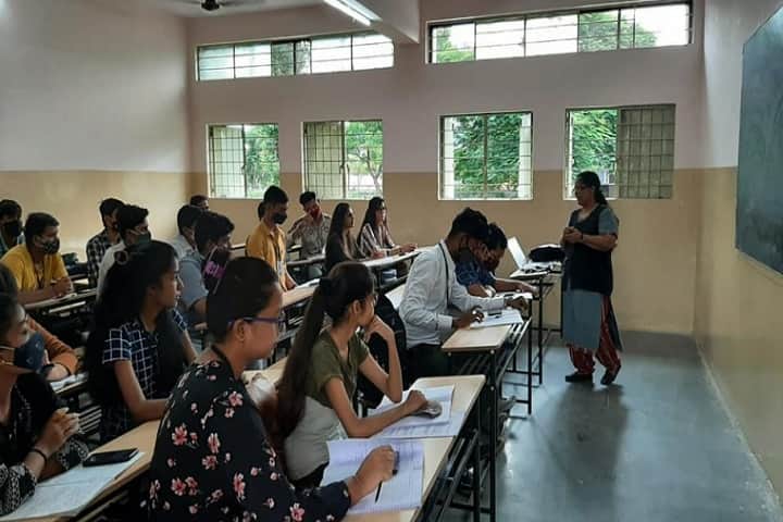 Udhna Citizen Commerce College, Surat campus photo 2