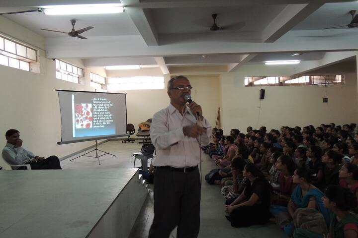 Smt RR Patel Mahila Arts and Commerce College, Rajkot campus photo 5