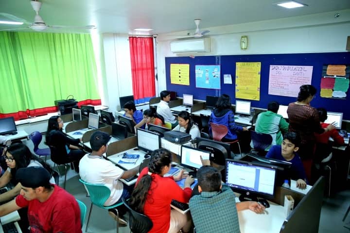Hindustani Education Society's Azad Mahavidyalaya, Ausa campus photo 5