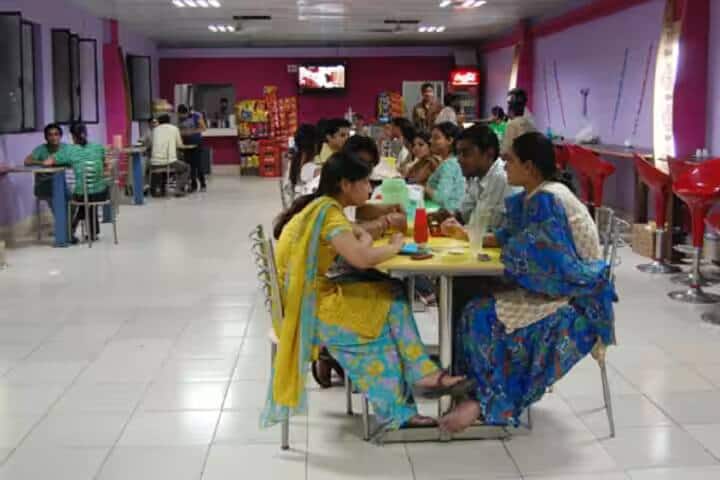Sardar Patel Post Graduate Institute of Dental and Medical Sciences, Lucknow campus photo 6