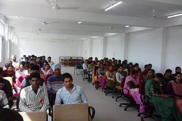 Punjabi University, Baba Jogi Peer Neighbourhood Campus, Ralla, Mansa campus photo 2