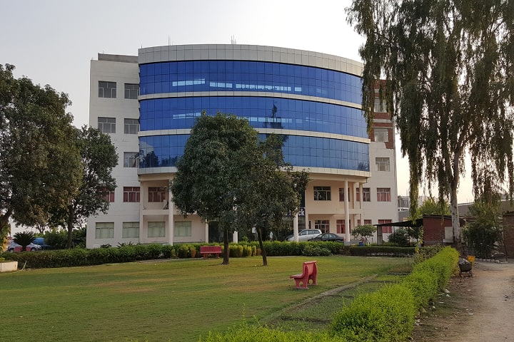 Saraswati Medical College, Unnao campus photo 3