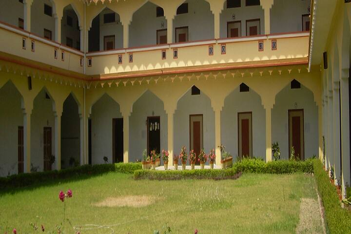 Talimuddin Niswan Mahavidyalaya, Mau campus photo 2