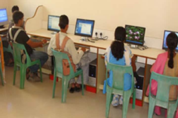 Venutai Chavan College, Karad campus photo 3