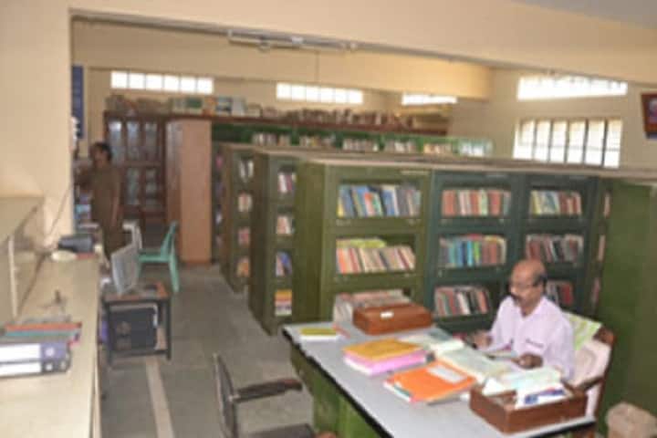 Venutai Chavan College, Karad campus photo 4