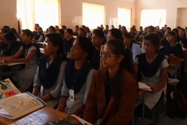Rayat Shikshan Sanstha's Laxmibai Bhaurao Patil Mahila Mahavidyalaya, Solapur campus photo 4
