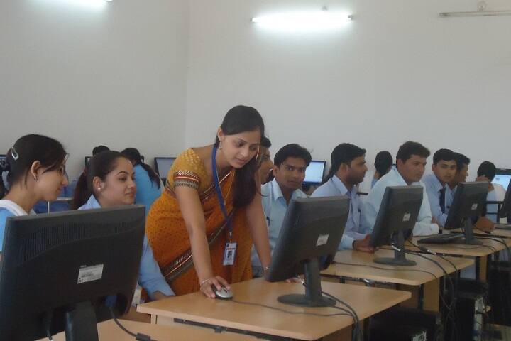 Sri Radha Krishan Degree College, Agra campus photo 3