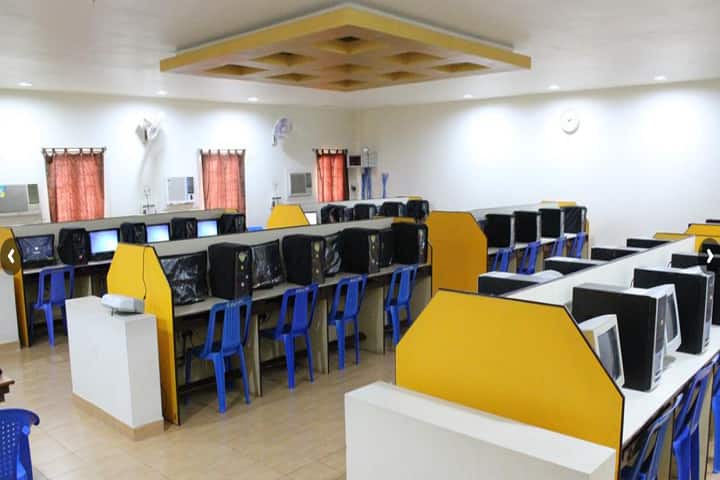 Saradha Gangadharan College, Puducherry campus photo 2