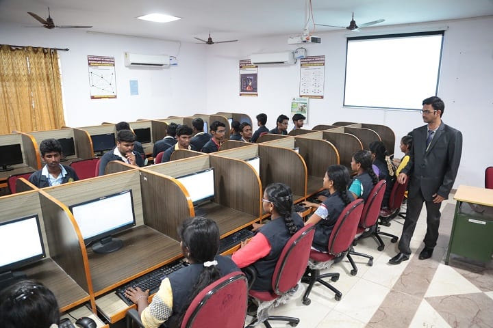 Nadar Saraswathi College of Engineering and Technology, Theni campus photo 3