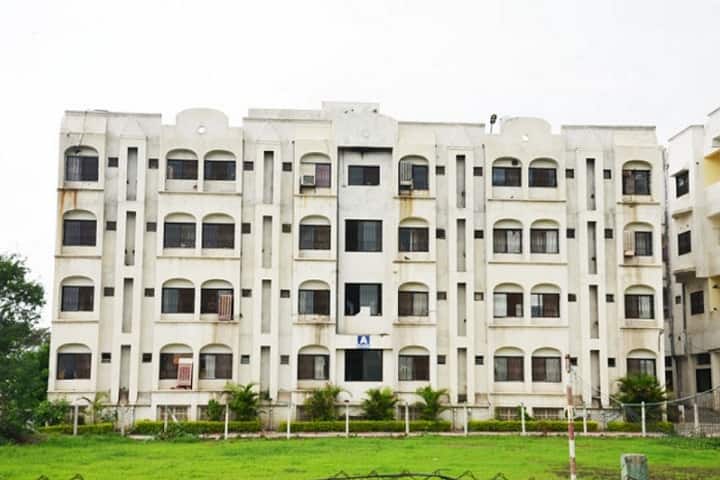 Modern Dental College and Research Centre, Indore campus photo 6