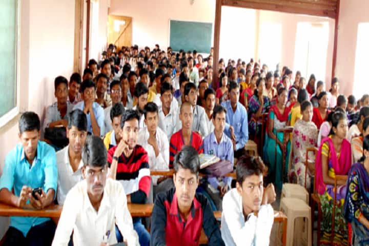 Late Ramesh Warpudkar Arts and Commerce and Science College, Parbhani campus photo 2