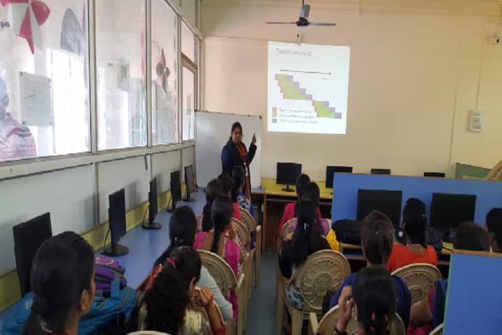 Rajmata Jijau Shikshan Mandal's Arts Commerce and Science College, Pune campus photo 5