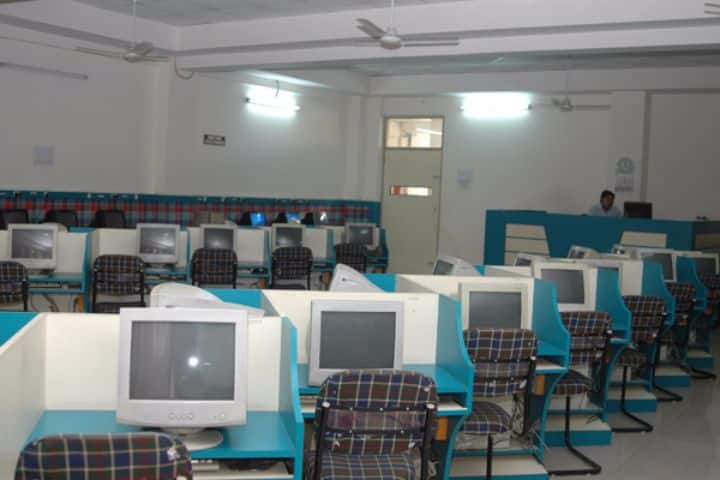 ITS Dental College Hospital and Research Centre, Greater Noida campus photo 3