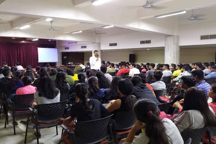 Sasmira's Institute of Commerce and Science, Mumbai campus photo 2