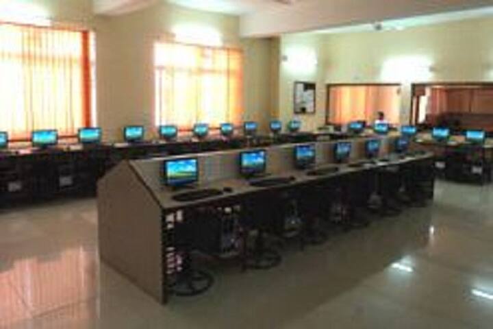 Indore Indira School of Career Studies, Indore campus photo 4