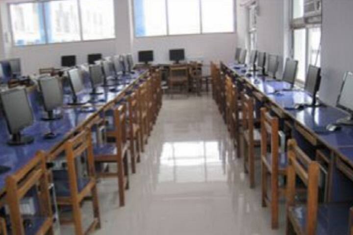Smt VB Nandola Computer Science College, Una campus photo 4