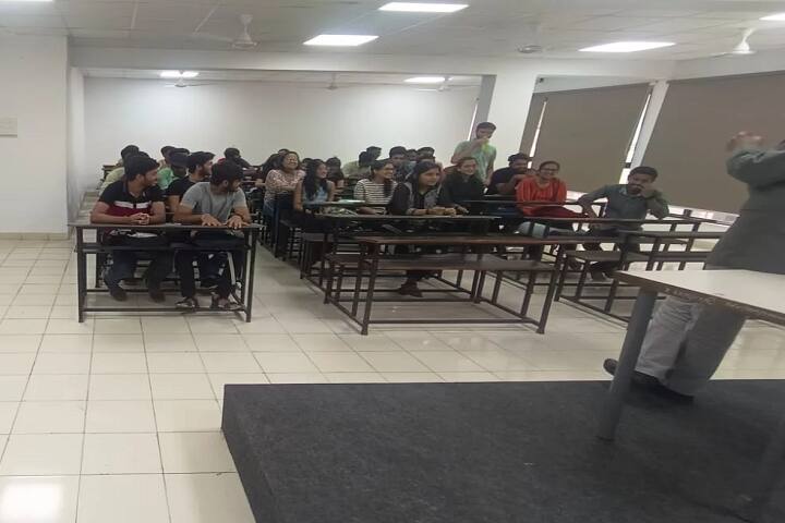 GIDC Rajju Shroff ROFEL Institute of Management Studies, Vapi campus photo 4