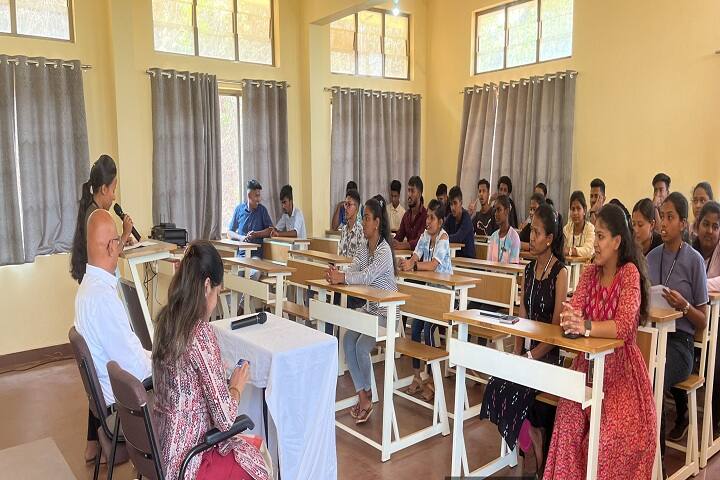 Mandre College of Commerce Economics and Management, Mandrem campus photo 3