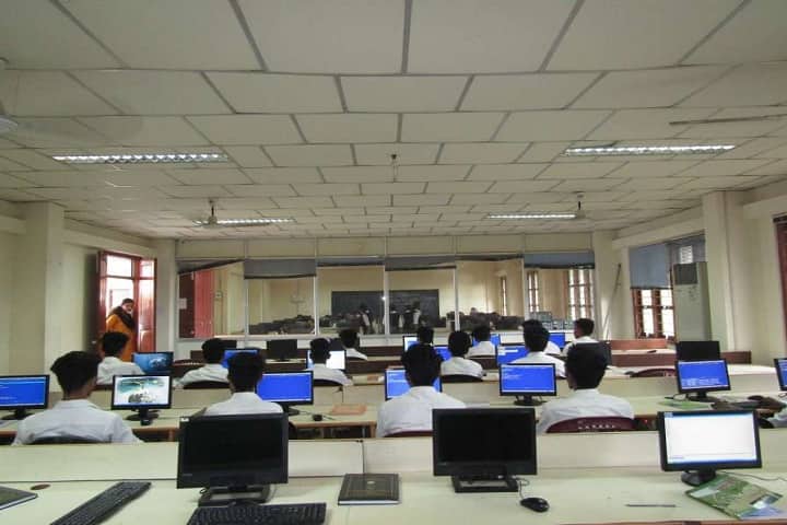 Swamy Saswathikananda College, Poothotta campus photo 6
