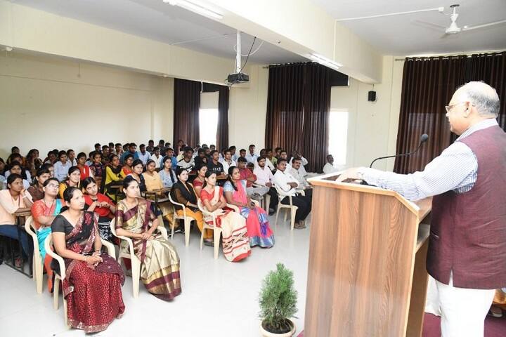 Marutraoji Ghule Patil Arts, Commerce and Science College, Ahmednagar campus photo 4