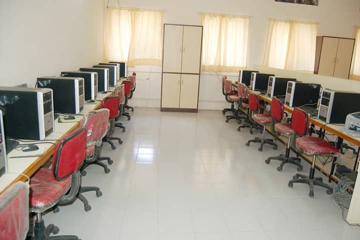 Walchand College of Arts and Science, Solapur campus photo 2