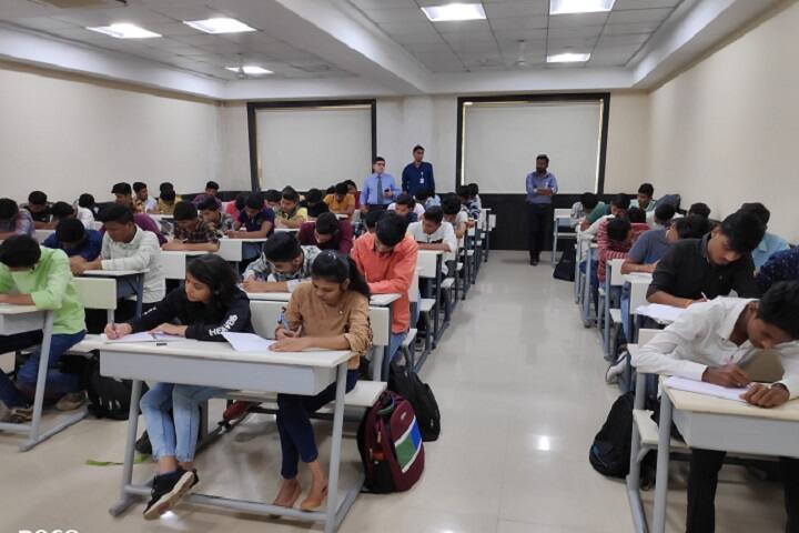 SVKM's NMIMS School of Agricultural Sciences and Technology, Shirpur campus photo 3