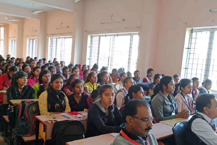 Smt Rewaben Manoharbhai Patel Mahila Kala Mahavidyalaya, Bhandara campus photo 3