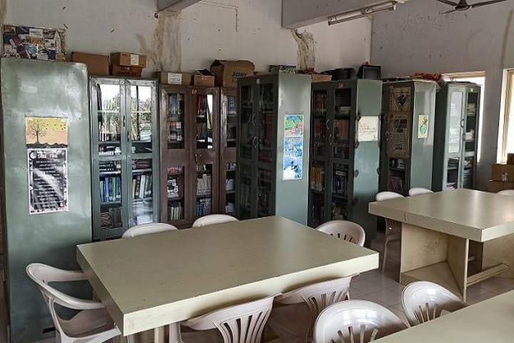 Dolat Usha Institute of Applied Sciences and Dhiru Sarla Institute of Management and Commerce, Valsad campus photo 6