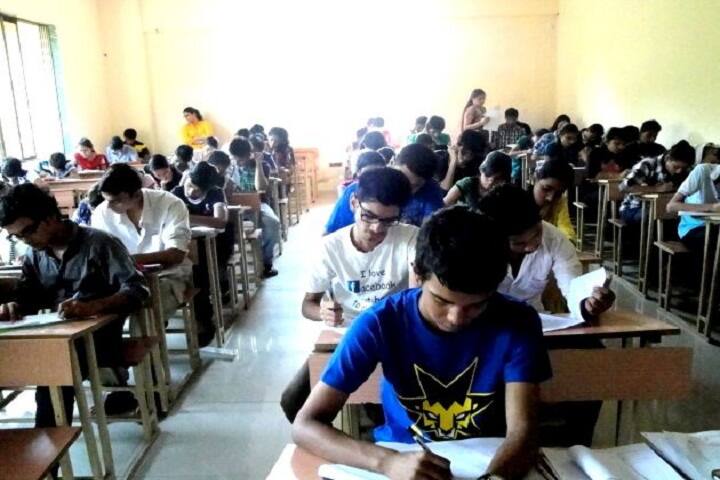 RR International JR and SR College of Commerce and Science, Mumbai campus photo 2