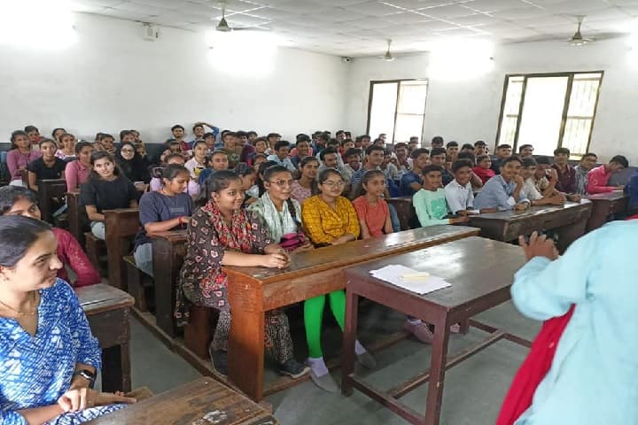 Shri HK Commerce College, Ahmedabad campus photo 2