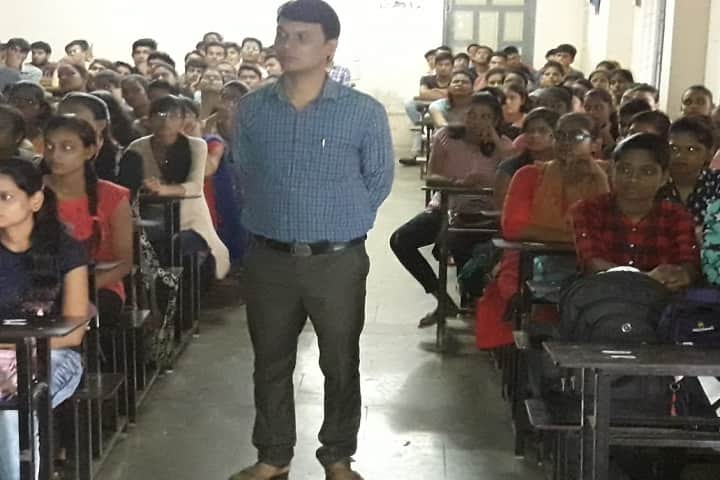 Smt GN Pandya Commerce and Science College, Surat campus photo 2