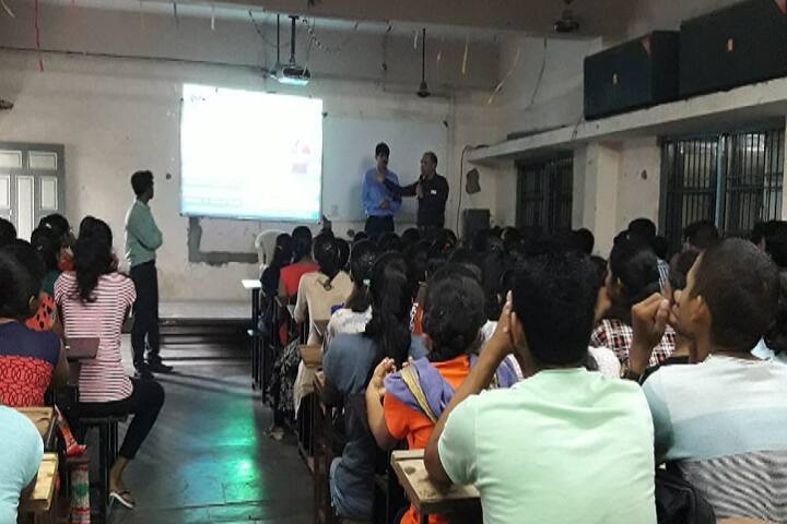 Smt GN Pandya Commerce and Science College, Surat campus photo 6