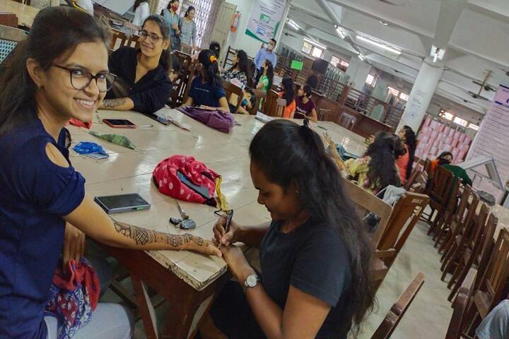 Sarvajanik College of Commerce and Computer Application, Surat campus photo 4