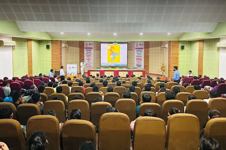 Zee Institute of Creative Arts, Vadodara campus photo 2