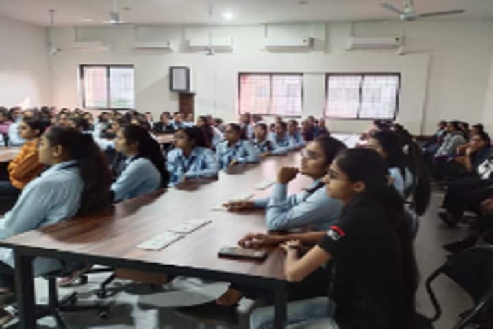 Meenaben Jayantibhai Kundaliya Arts and Commerce Mahila College, Rajkot campus photo 3