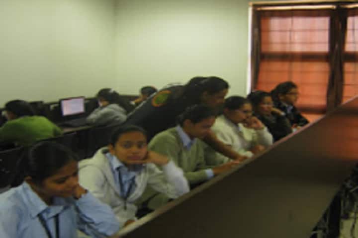 Meenaben Jayantibhai Kundaliya Arts and Commerce Mahila College, Rajkot campus photo 4