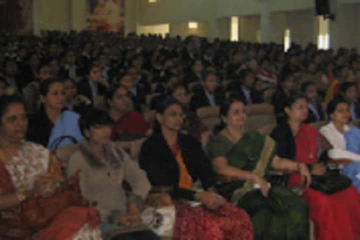 Meenaben Jayantibhai Kundaliya Arts and Commerce Mahila College, Rajkot campus photo 5